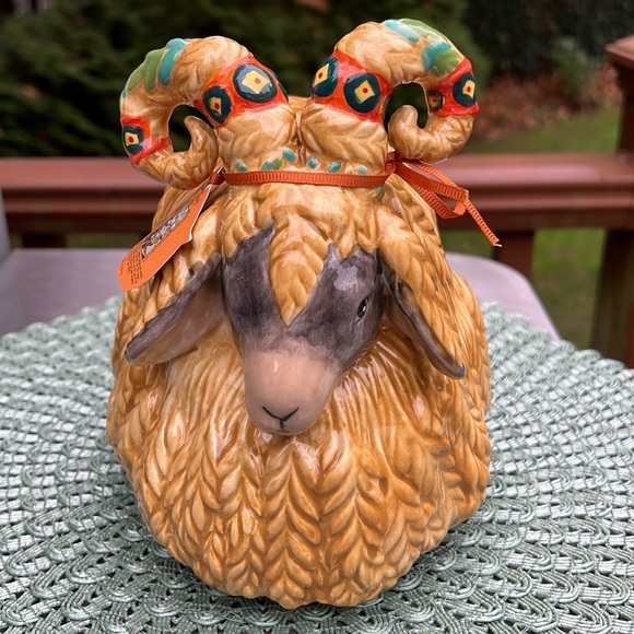 NWT gorgeous and unusual blue sky, Clayworks happy harvest edition Ram 2022 - Picture 2 of 7